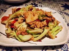 肉片炒花菜-不二啫·广府啫啫煲(江燕路万科里店)