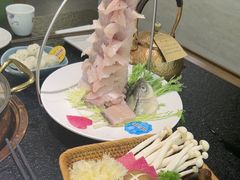 -得意咚瓜·顺德鱼生·冬瓜火锅(深圳首店)