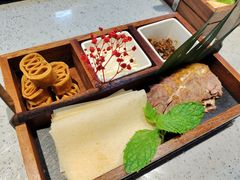 -悦色烤鸭店