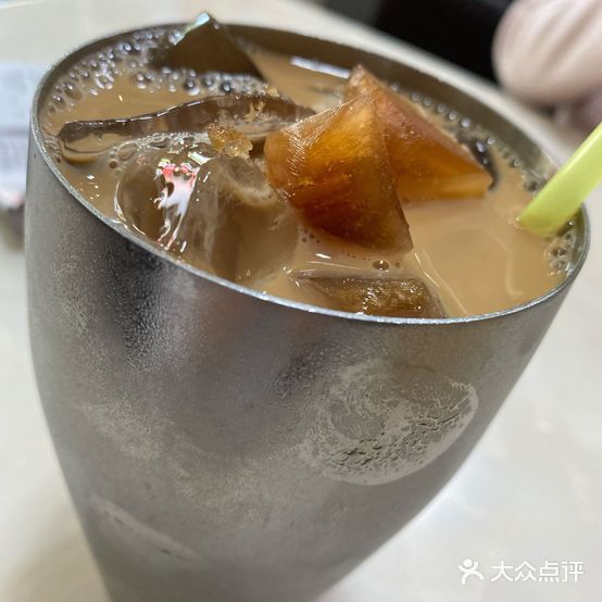 老花镜香港冰室