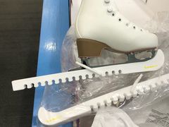 -北京利生体育商厦