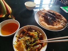 -烤肉小伙烤肉店