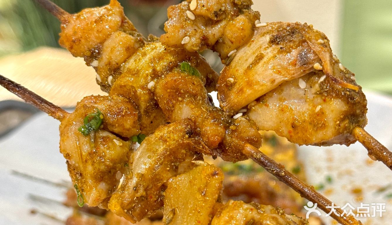周末小聚少不了撸串🍢和啤酒🍻