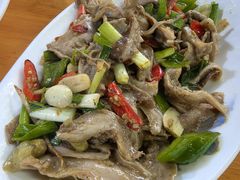 泡脚爆炒肚子-龙姐私房菜(和顺古镇店)