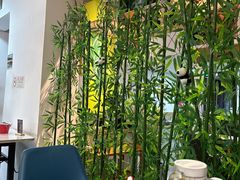 -毛辣果·贵州红酸汤牛肉火锅(西单店)