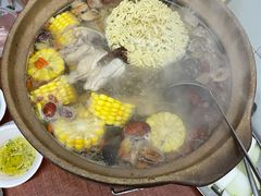 炭炉果鸡煲-威邵鸡煲(西华路总店)