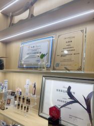 点击看大图 -宥莉·ULLY 痘敏肌•科技皮肤管理中心