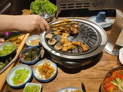 -明洞阿姨·韩式酱蟹烤肉·创意料理(三元桥店)