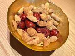 -纳鲁孜·新疆特色餐厅(上海悦荟广场店)