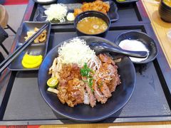 超级炙烧牛三拼丼-町门烤肉拌饭专门店(新天地店)
