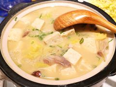 -巷子里小酒馆(繁荣路店)