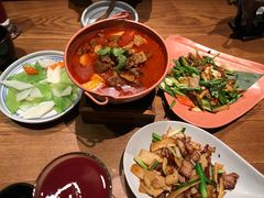 -云海肴·汽锅鸡·云南菜(天山百盛优客店)