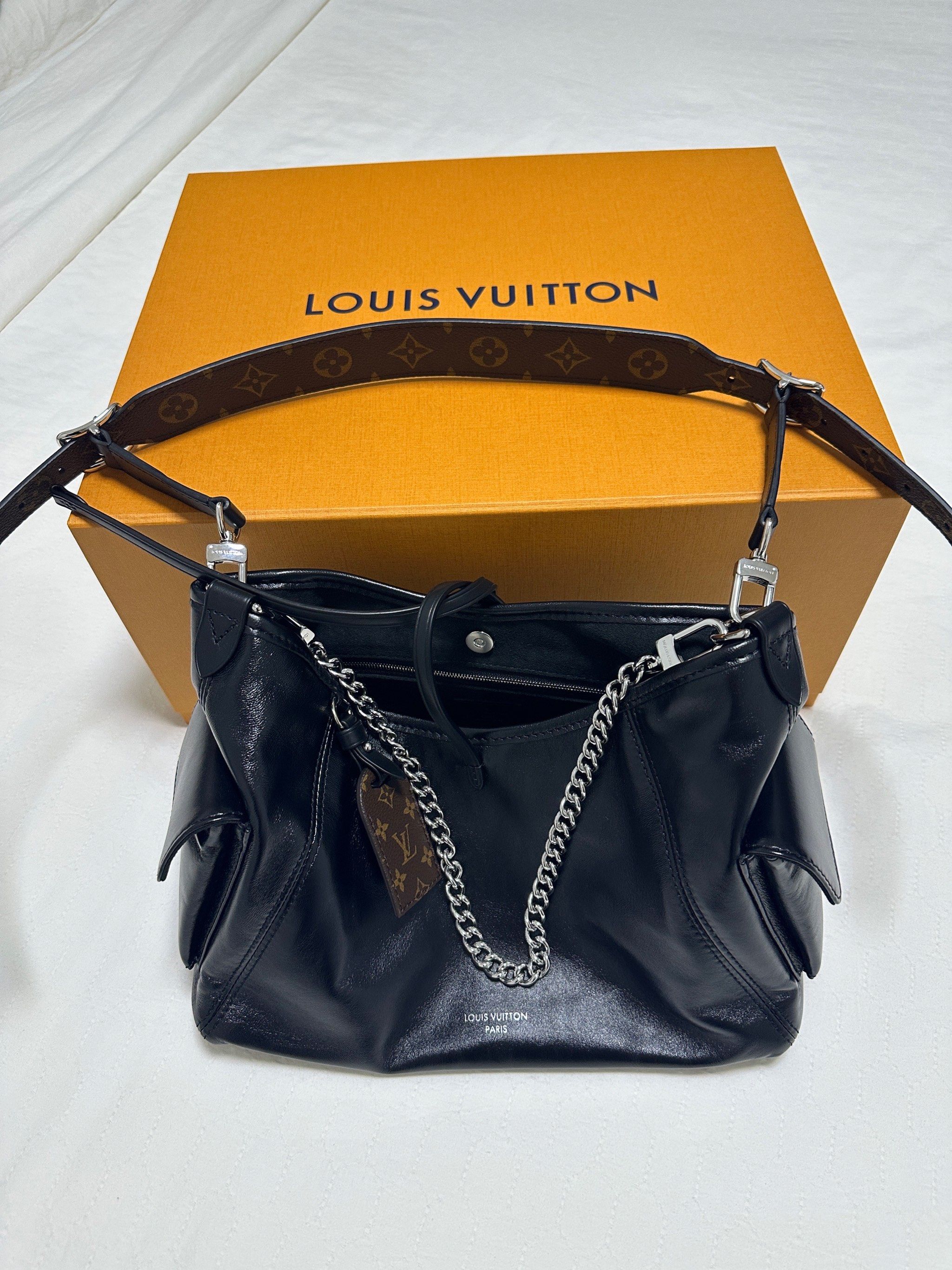 lv 黑武士羊皮carryall