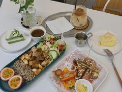 -露露家咖啡店