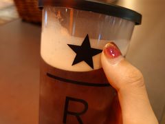 -星巴克臻选(上海合生汇1F店)