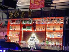 -UP嘻哈酒吧(粉巢店)
