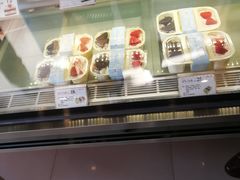 面包甜点陈列柜-爱纶蛋糕(百合山庄店)