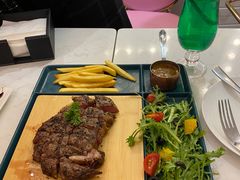 -布鲁豪斯亲子欢乐家庭餐厅