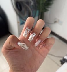 -瞧·享轻奢美甲美睫