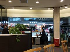 大堂-肯德基(虹桥机场T2北指廊精选外卖点店)