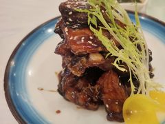 招牌本帮熏鱼-新名仕新白玉兰餐厅