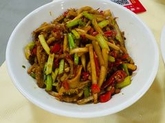 酸萝卜牛肚丝-笨罗卜浏阳菜馆(龙华鹏润达店)