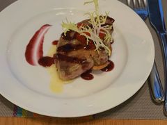 铁板香煎鹅肝配芒果酱-解放碑威斯汀酒店-知味国际美食餐厅