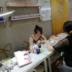 -丫丫NAIL日式自助美甲美睫沙龙