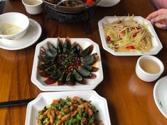 -临江餐馆二楼美食部落
