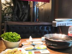 -明洞阿姨·韩式酱蟹烤肉·创意料理(三元桥店)