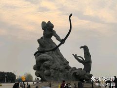 -巴陵广场