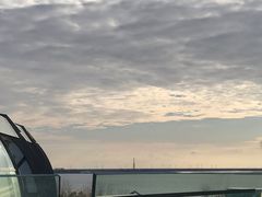 -上海滴水湖皇冠假日酒店