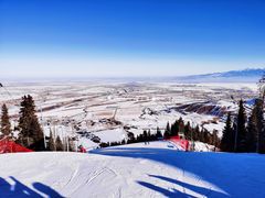 -丝绸之路山地度假区滑雪场