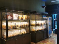 面包甜点陈列柜-红跑车(三牌楼店)