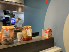 -麦当劳(乳山路店)