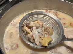 -尚尚仙·酸汤猪手·猪肚鸡火锅(华联万柳购物中心店)