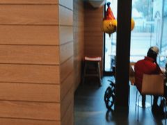 -麦当劳(乳山路店)