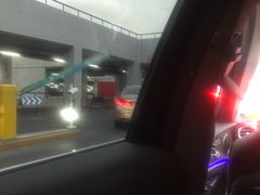 -虹桥火车站-停车场