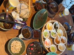 -包整·丝娃娃(一览甲秀楼风景店)