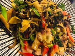 老腊肉-茅台镇网红溶洞餐厅·茅帮菜馆