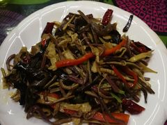 -小厨子私房菜·云南美食店
