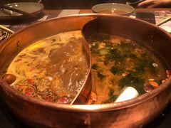 鸳鸯锅-老墙根涮肉·铜锅·烧烤(欢乐谷·王四营店)