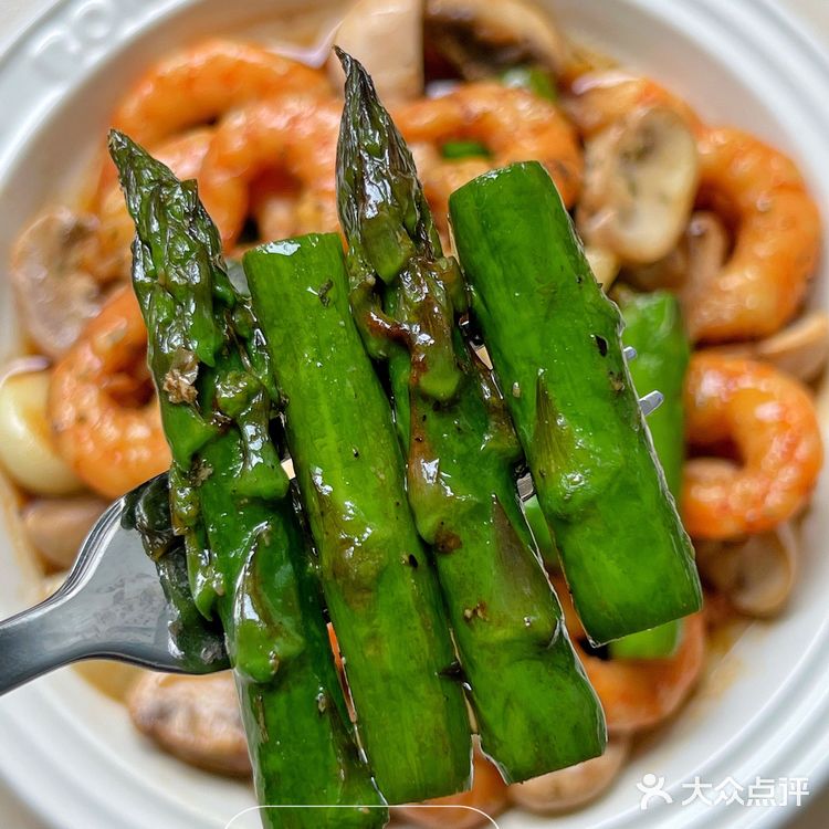 这个芦笋虾仁太鲜了，真的巨巨巨好吃！