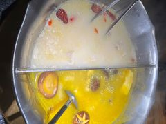 -湊湊火锅·茶憩(南京东路悦荟店)