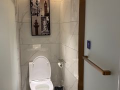 -雅斯特酒店(春熙路太古里店)