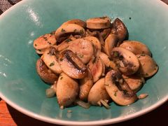 -MONICH牛排融合餐厅(和义大道购物中心店)