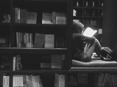 -钟书阁(松江泰晤士小镇店)