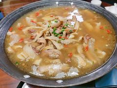-霄汉牛三鲜湖北砂锅菜(万松园2店)