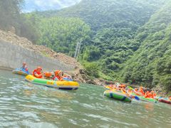 -安吉龙王山峡谷漂流