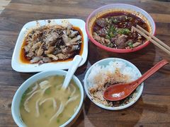-朱大嘴肥肠血旺(福字街店)